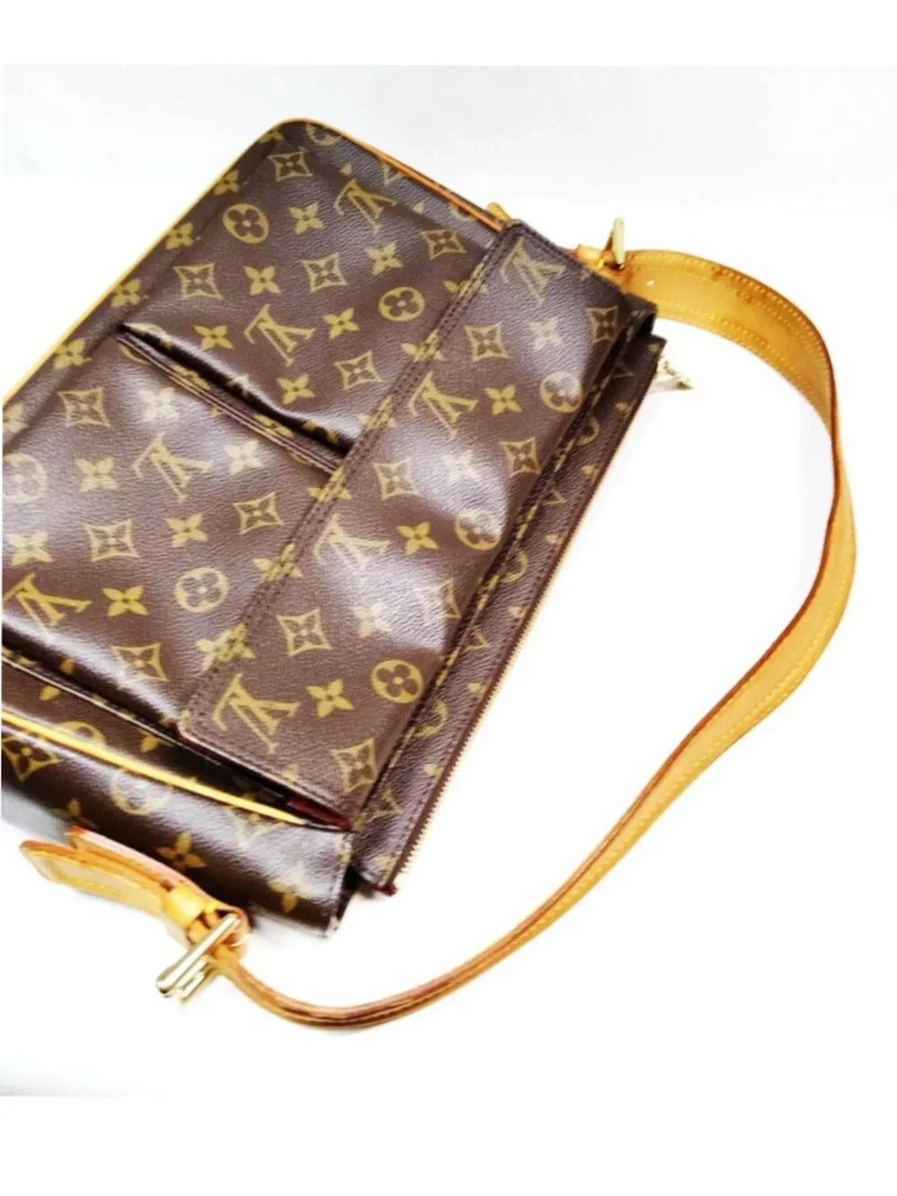 Louis Vuitton classic louis